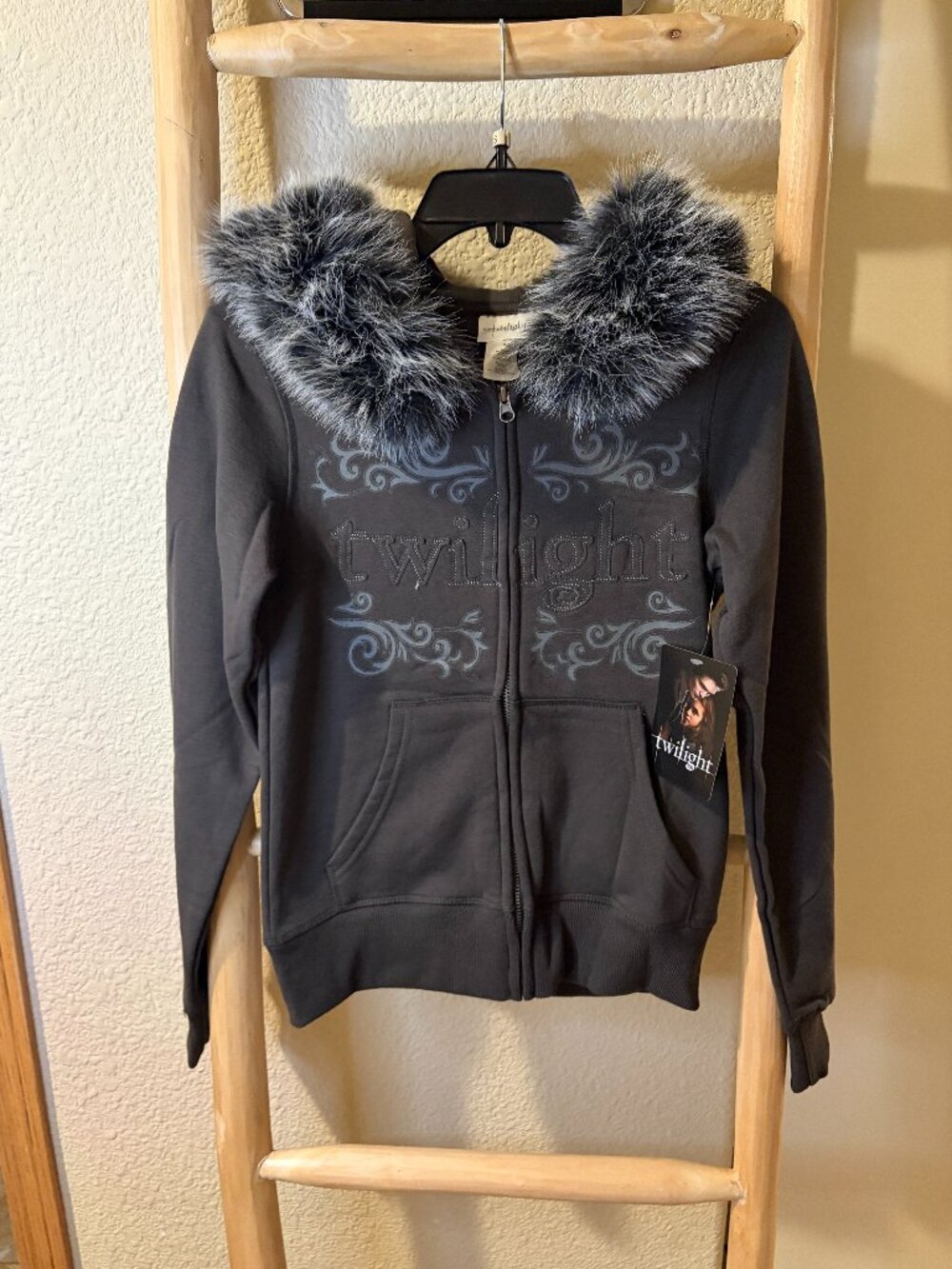 Twilight Saga Y2K Bella Swan Faux Fur Hoodie Zip Up Jacket Size Small NWT